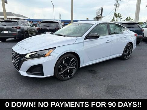 Used 2025 Nissan Altima 2.5 SR FWD image 3