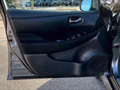 Certified 2024 Nissan Leaf SV Plus image 9