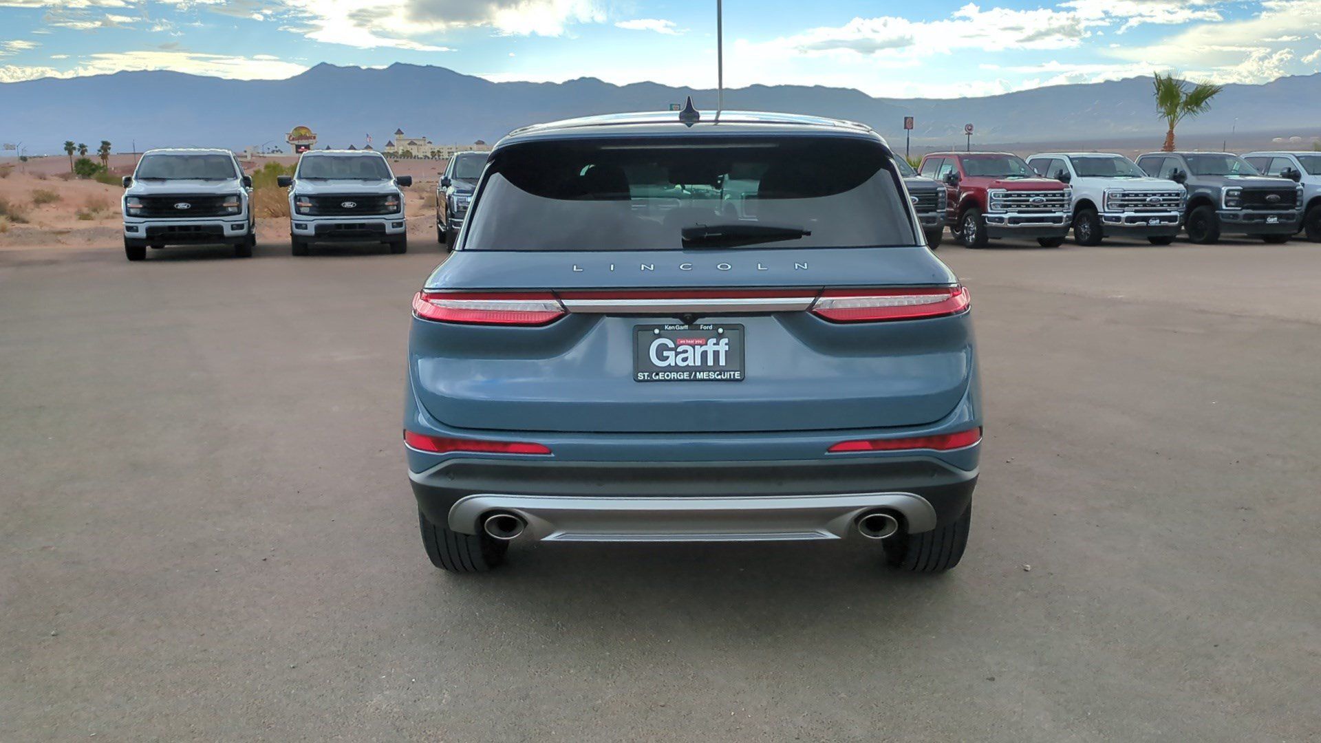 Used 2023 Lincoln Corsair FWD w/ Equipment Group 102A image 4