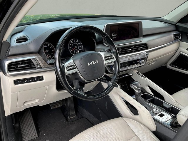 Used 2022 Kia Telluride EX w/ EX Premium Package AWD/4WD image 13
