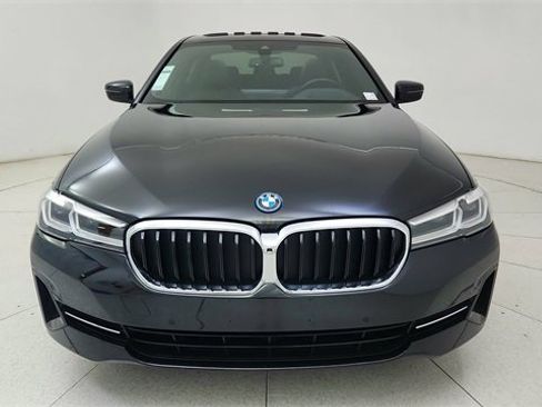 Used 2023 BMW 530e xDrive w/ Premium Package image 2
