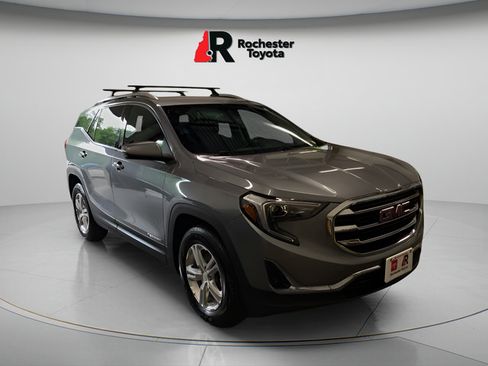 Used 2020 GMC Terrain SLT w/ Preferred Package AWD/4WD image 1