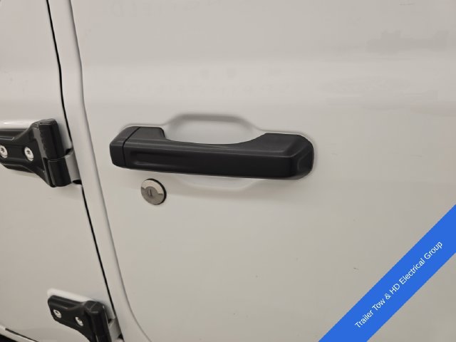 Used 2019 Jeep Wrangler Unlimited Sahara AWD/4WD image 9