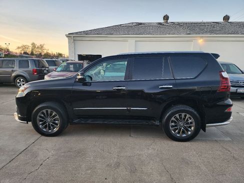 Used 2018 Lexus GX 460 Premium image 2