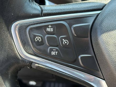 Used 2016 Chevrolet Malibu LT FWD image 18