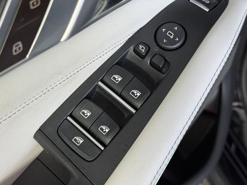 Used 2024 BMW X5 sDrive40i w/ M Sport Package RWD image 24