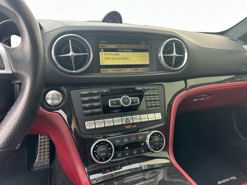 Used 2013 Mercedes-Benz SL 63 AMG image 21