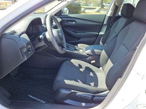 Certified 2025 Honda Accord LX image 10