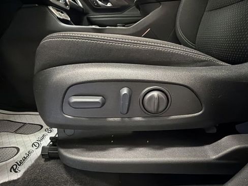 Used 2023 GMC Terrain SLE w/ Driver Convenience Package AWD/4WD image 12