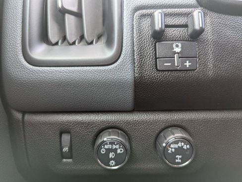 Used 2022 Chevrolet Colorado Z71 image 23