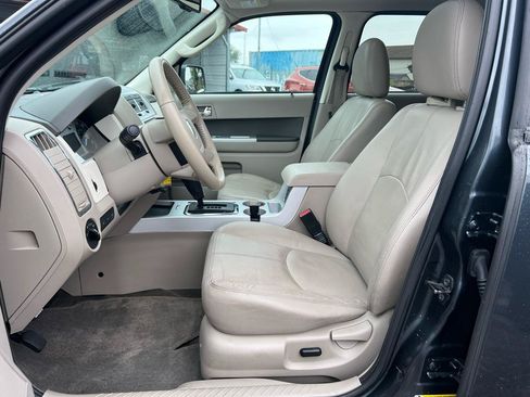 Used 2010 Mercury Mariner Premier FWD image 14