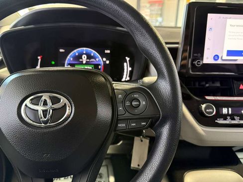 Used 2026 Toyota Corolla LE image 11