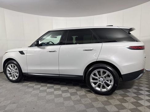 Used 2025 Land Rover Range Rover Sport SE AWD/4WD image 3