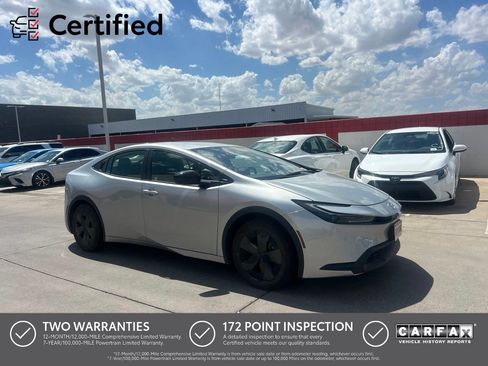 Used 2025 Toyota Prius LE FWD image 1