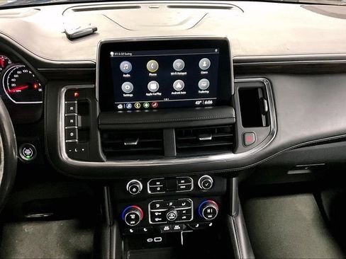 Used 2021 Chevrolet Suburban Z71 image 10