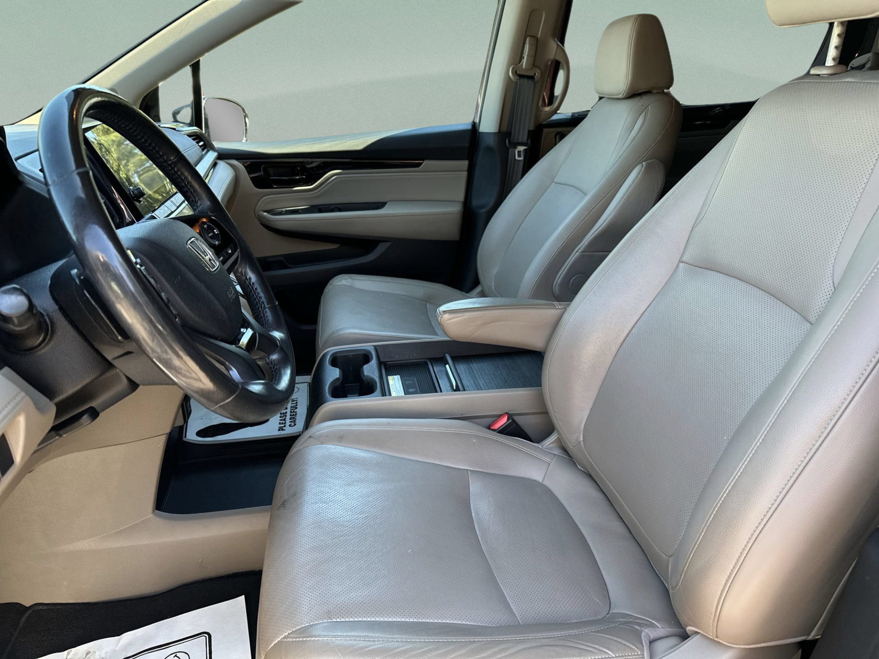 Used 2018 Honda Odyssey Elite image 13