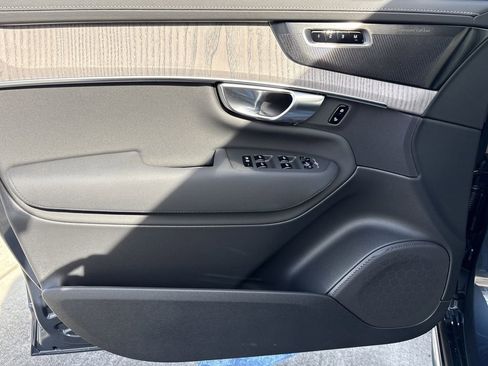 New 2026 Volvo XC90 B5 Ultra image 6