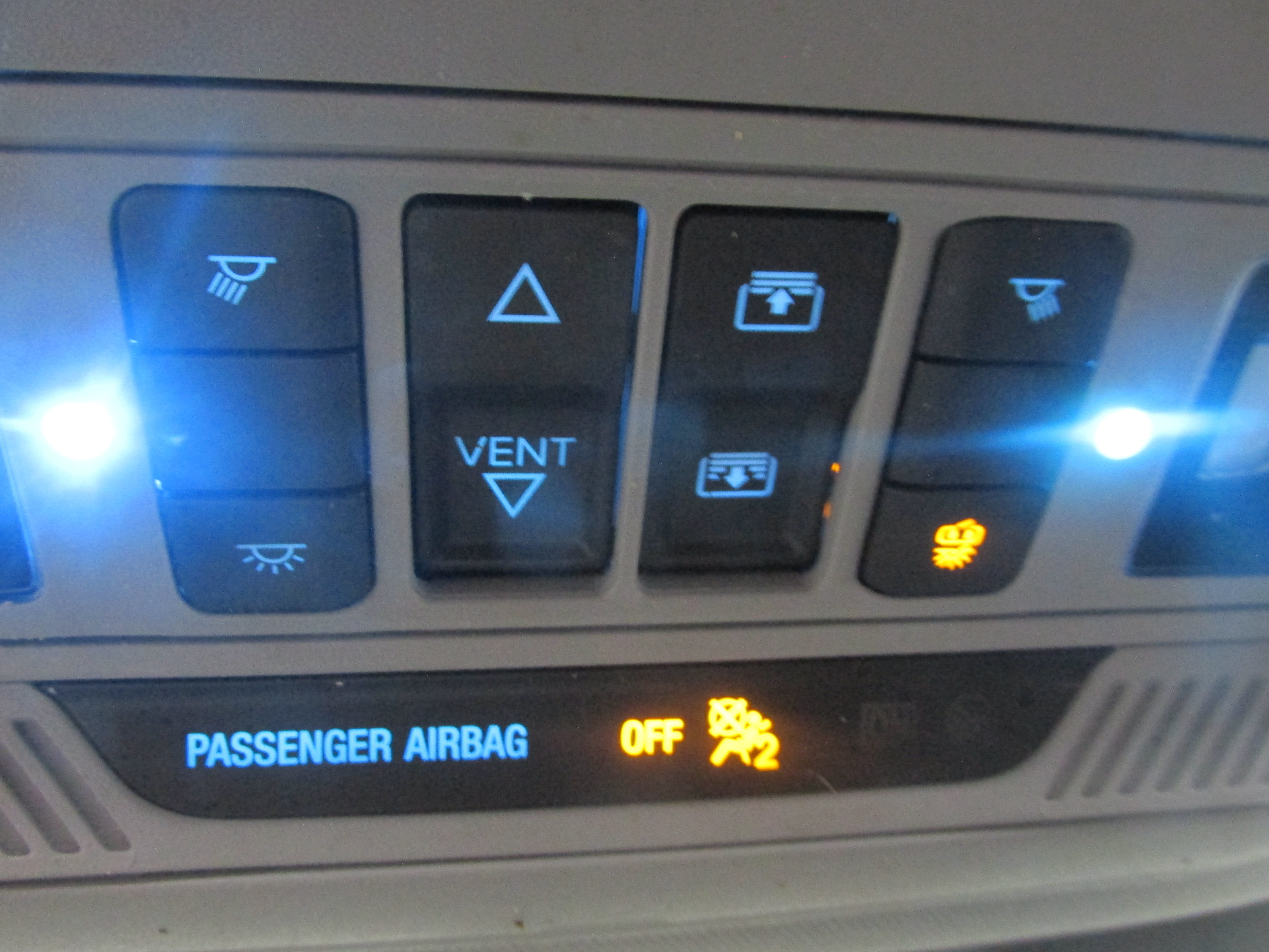 Certified 2022 Ford Explorer XLT w/ Equipment Group 202A AWD/4WD image 44