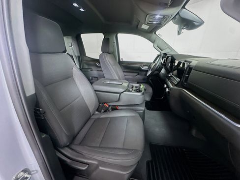 Used 2024 GMC Sierra 1500 Elevation image 29