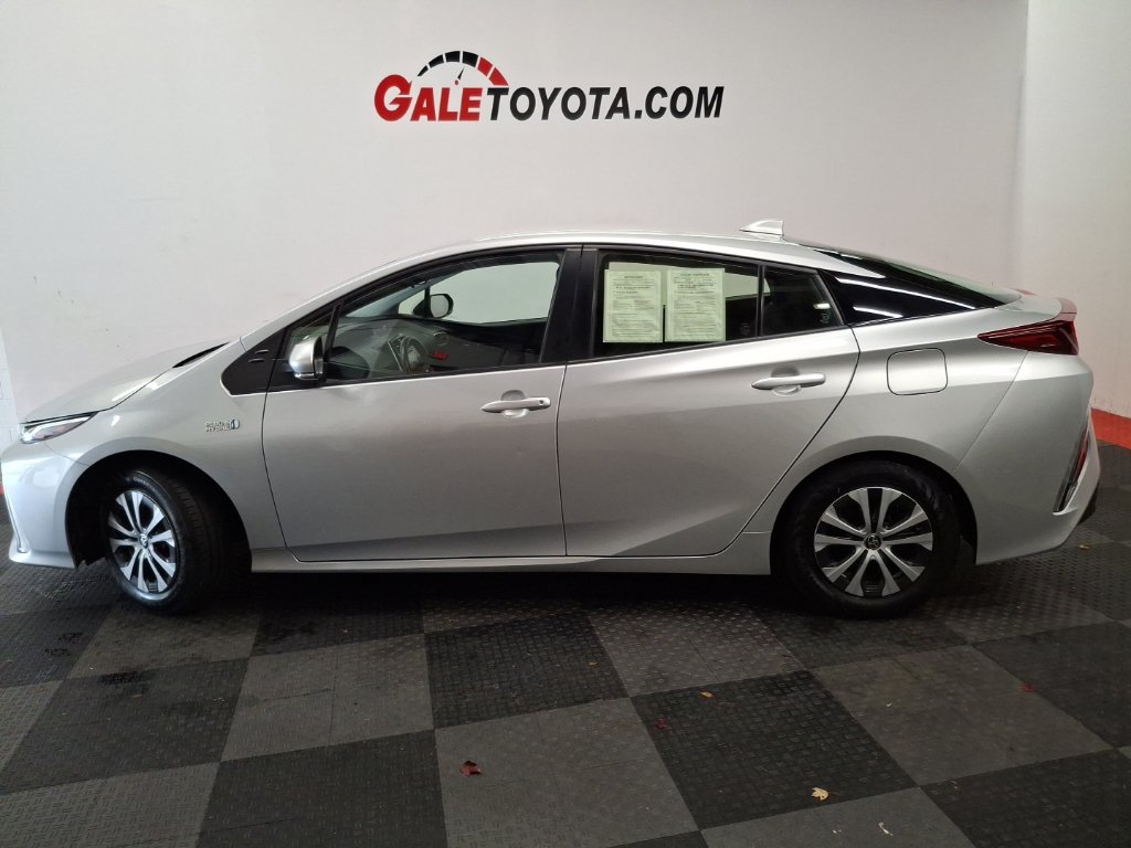 Used 2022 Toyota Prius Prime LE FWD image 9