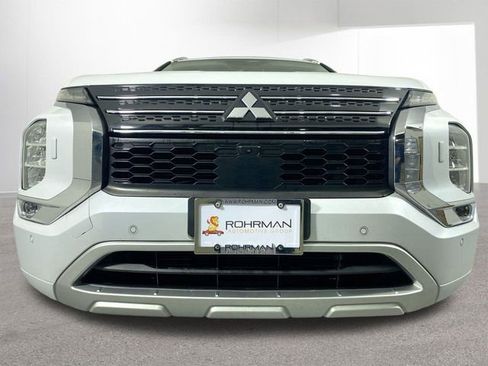 Used 2023 Mitsubishi Outlander SEL image 25