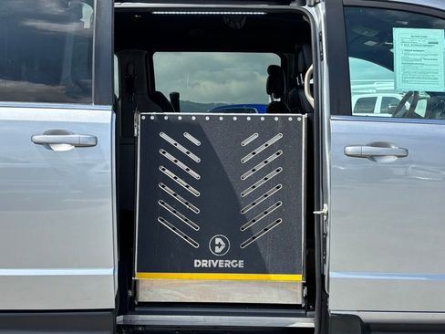 Used 2019 Dodge Grand Caravan SXT image 12