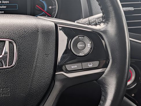 Used 2020 Honda Pilot Touring image 37