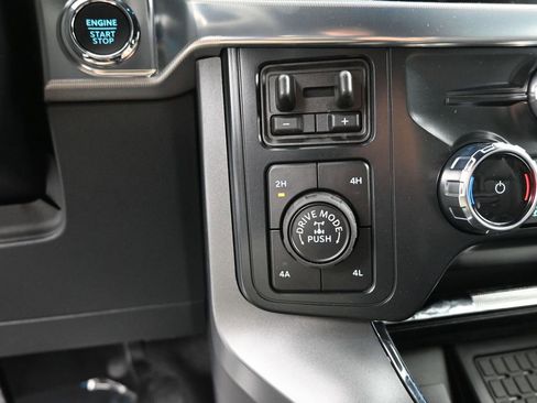 New 2025 Ford F150 Lariat w/ Equipment Group 502A High image 40