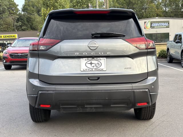Used 2025 Nissan Rogue SV AWD/4WD image 4