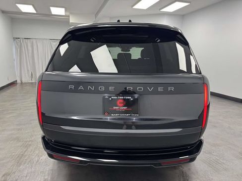 Used 2024 Land Rover Range Rover SE AWD/4WD image 8