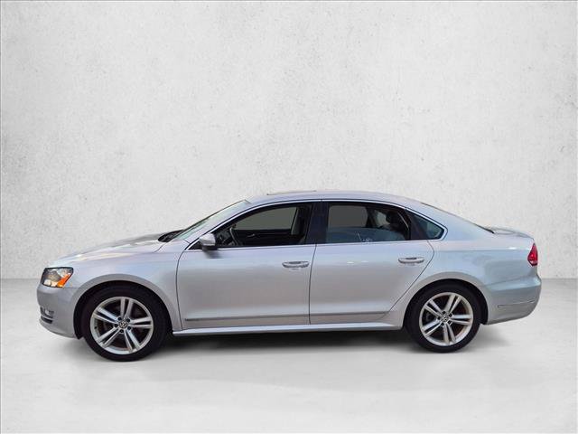 Used 2015 Volkswagen Passat 1.8T SEL Premium FWD image 8