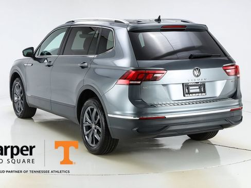 Used 2022 Volkswagen Tiguan SE w/ Panoramic Sunroof Package AWD/4WD image 7