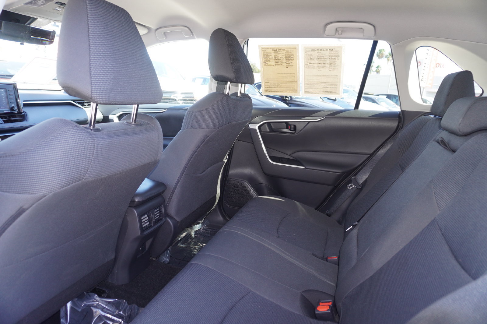 Certified 2022 Toyota RAV4 LE FWD image 9