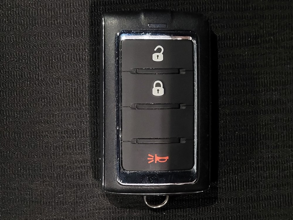 Used 2023 Jeep Grand Cherokee L Laredo RWD image 32