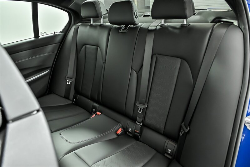 Used 2022 BMW M3 w/ Executive Package RWD image 19