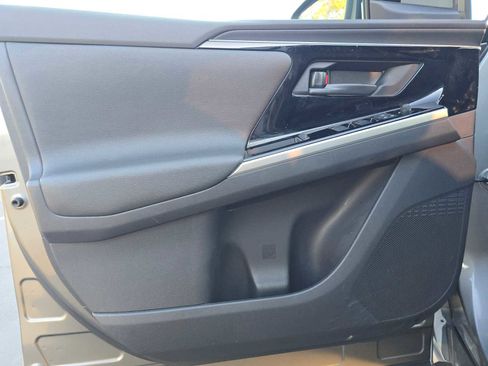 Used 2024 Toyota bZ4X XLE image 21