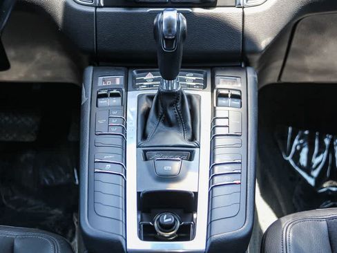 Used 2018 Porsche Macan S AWD/4WD image 14