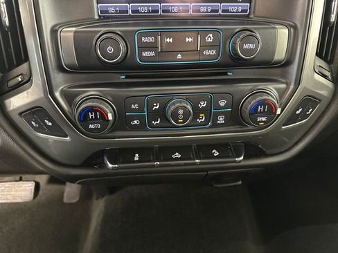 Used 2018 Chevrolet Silverado 1500 LT w/ All Star Edition image 29