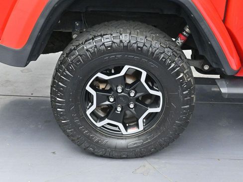 Used 2021 Jeep Gladiator Rubicon AWD/4WD image 34