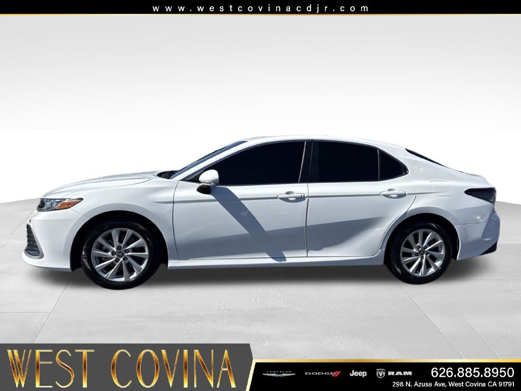 Used 2024 Toyota Camry LE w/ Convenience Package FWD image 6