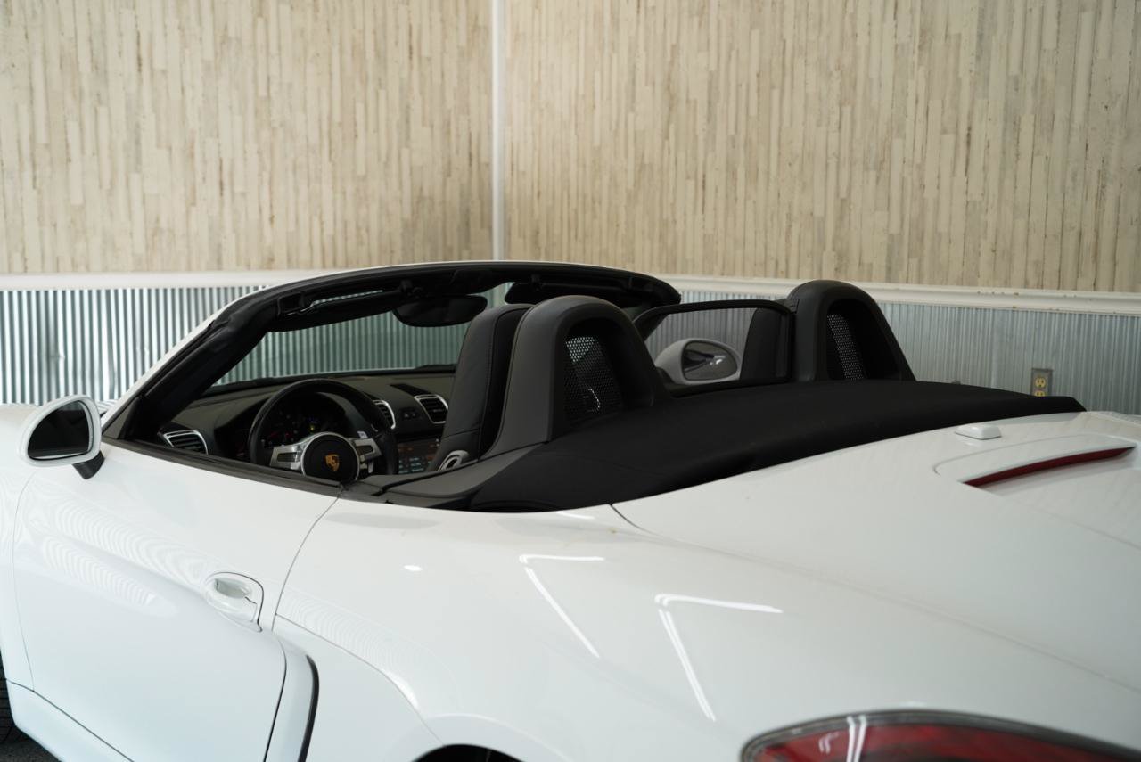 Used 2016 Porsche Boxster RWD image 12