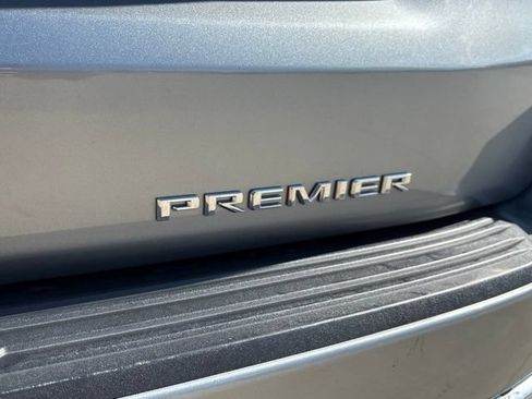 Used 2024 Chevrolet Suburban Premier w/ Advanced Technology Package AWD/4WD image 14