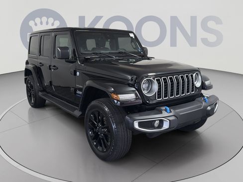 Used 2024 Jeep Wrangler Unlimited Sahara w/ Technology Group AWD/4WD image 10