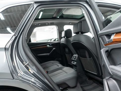 Used 2023 Audi Q5 2.0T Premium Plus w/ Premium Plus Package AWD/4WD image 12