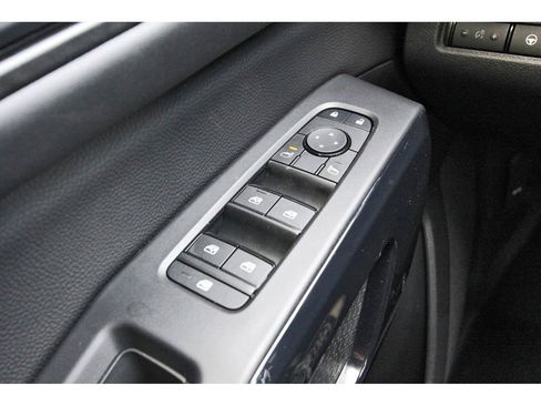 New 2026 Nissan Pathfinder SV w/ SV Premium Package FWD image 21
