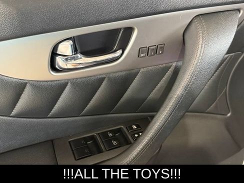 Used 2013 INFINITI FX37 AWD w/ Premium Pkg image 16