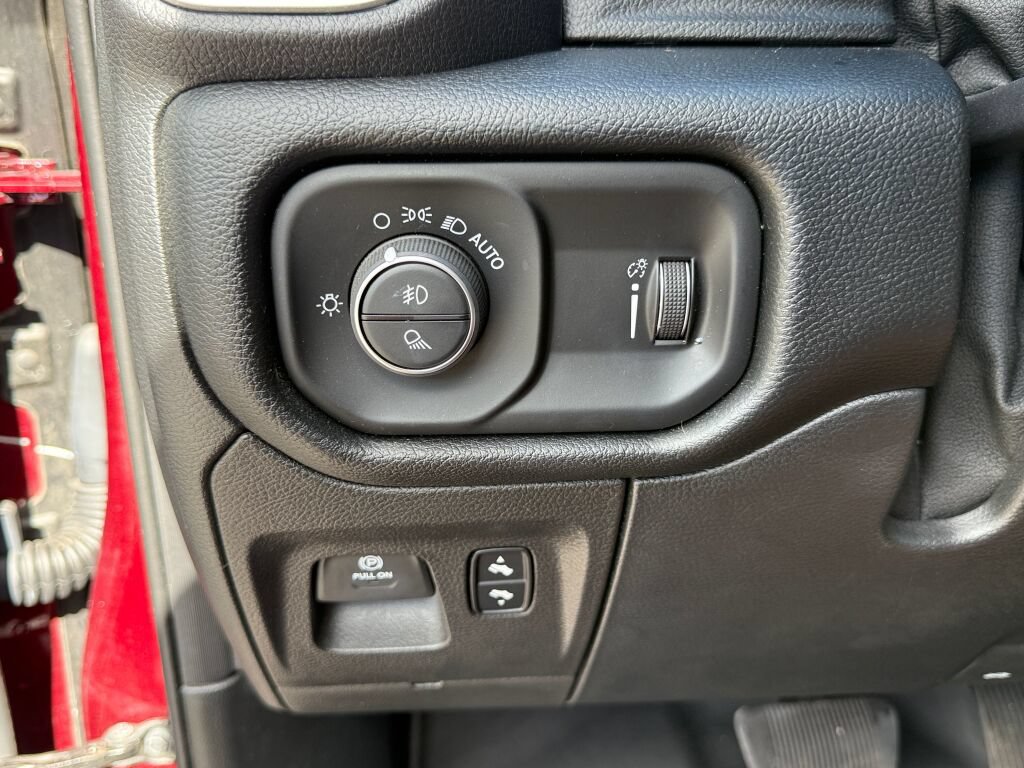 Used 2020 RAM 1500 Big Horn RWD image 29