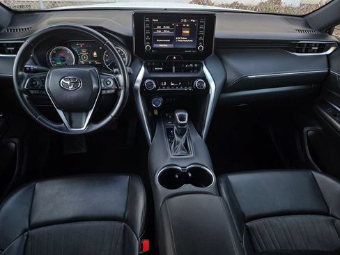 Used 2021 Toyota Venza XLE w/ Carpet Mat Package (TMS) AWD/4WD image 10