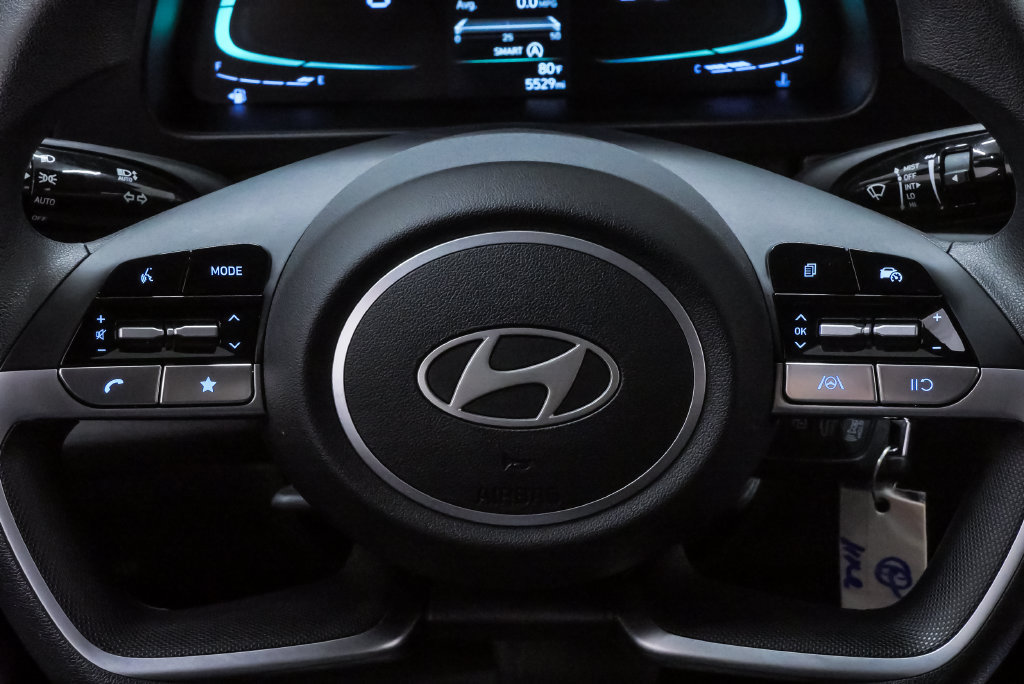 Certified 2026 Hyundai Elantra SE FWD image 20