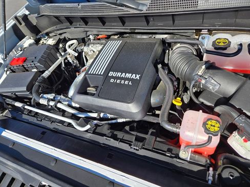 Used 2025 Chevrolet Silverado 1500 LT w/ Protection Package image 16